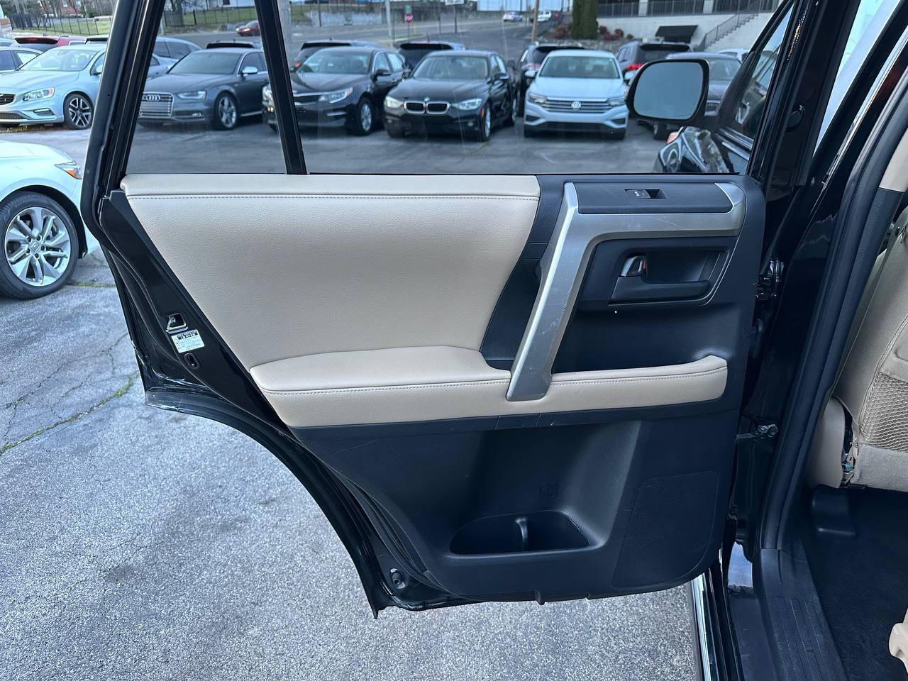 Toyota 4Runner SR5 4WD 2011