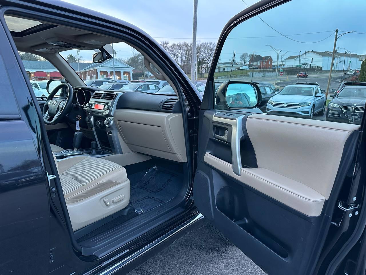 Toyota 4Runner SR5 4WD 2011