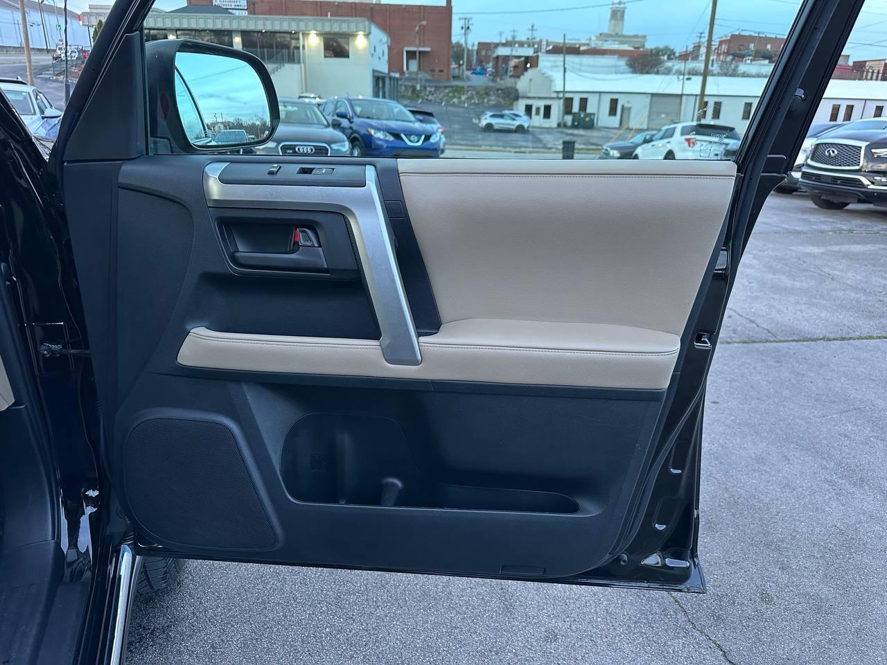 Toyota 4Runner SR5 4WD 2011