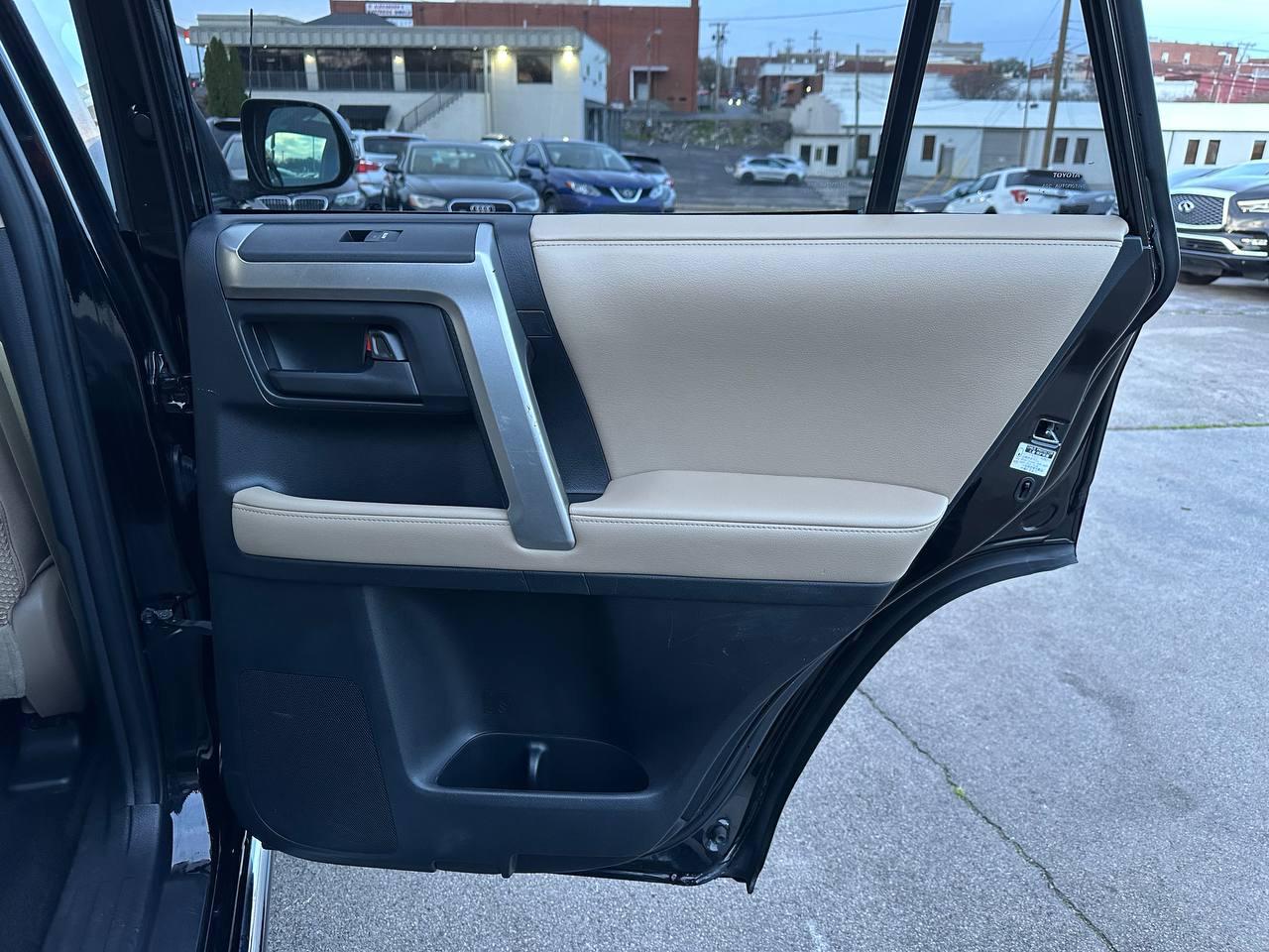 Toyota 4Runner SR5 4WD 2011