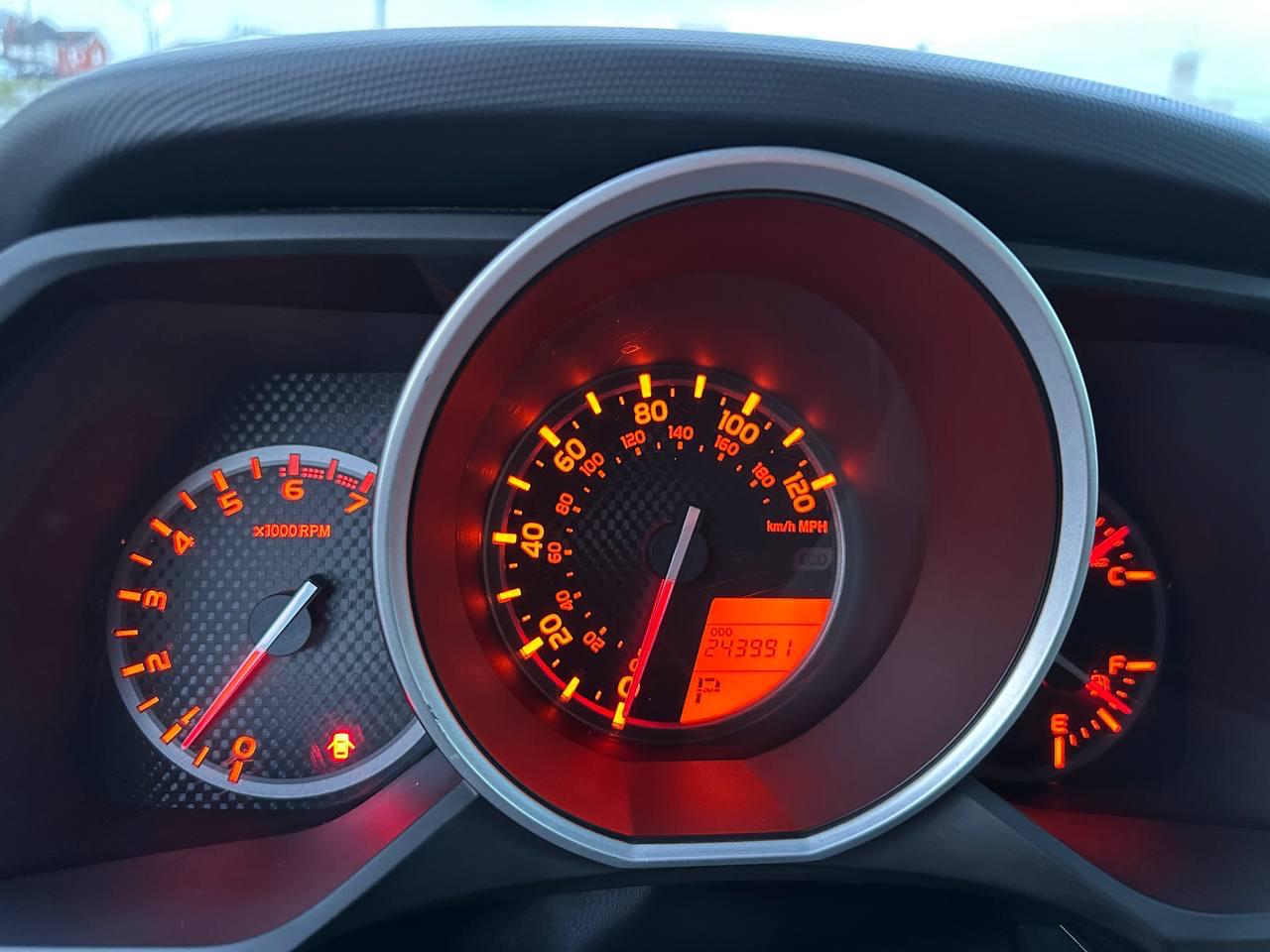 Toyota 4Runner SR5 4WD 2011