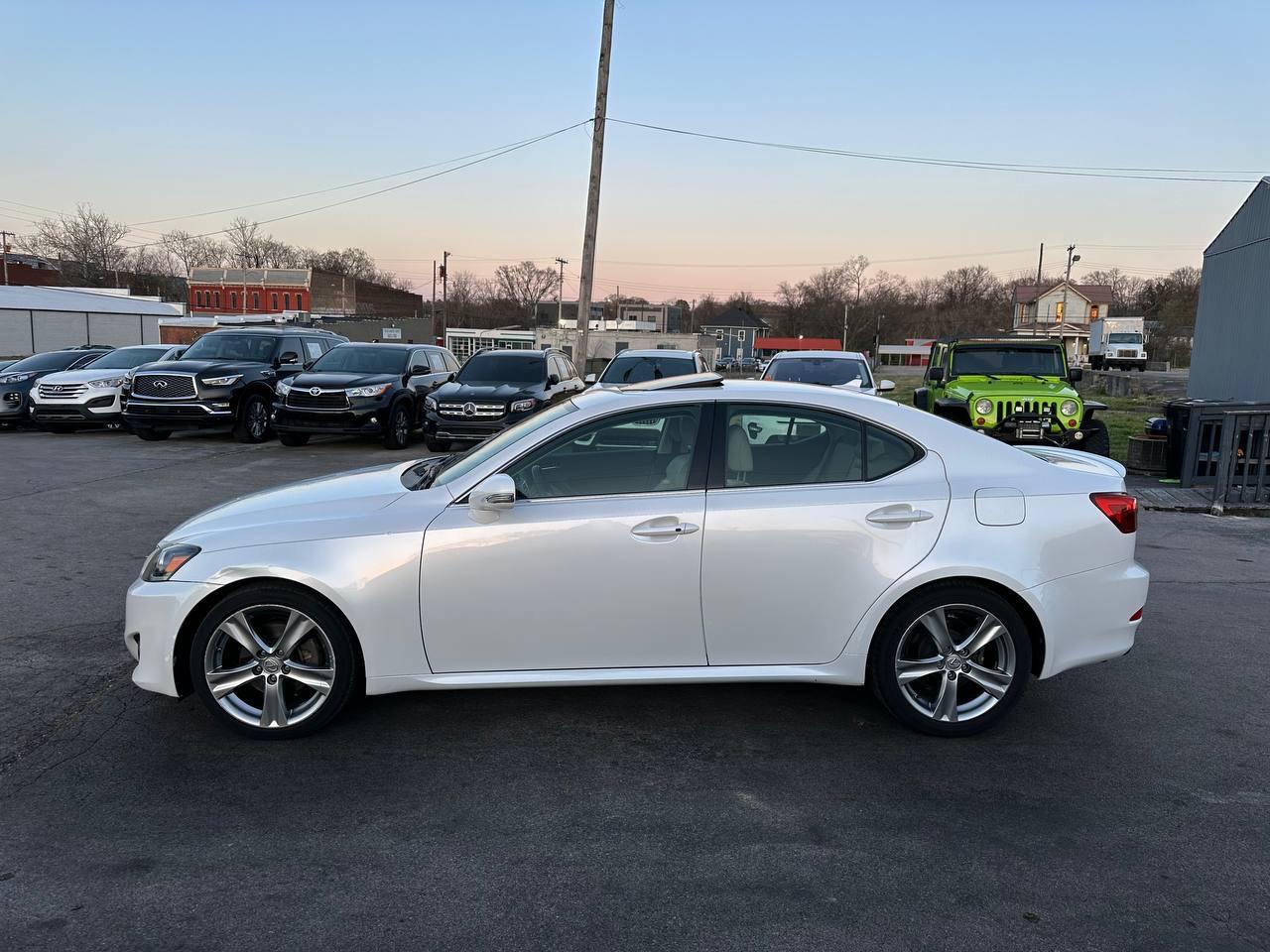 Lexus IS 250 RWD 2011