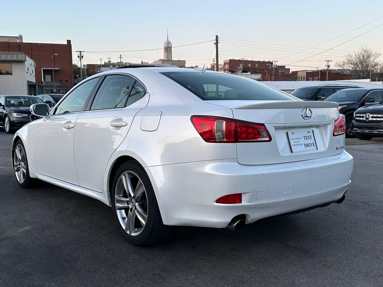 Lexus IS 250 RWD 2011