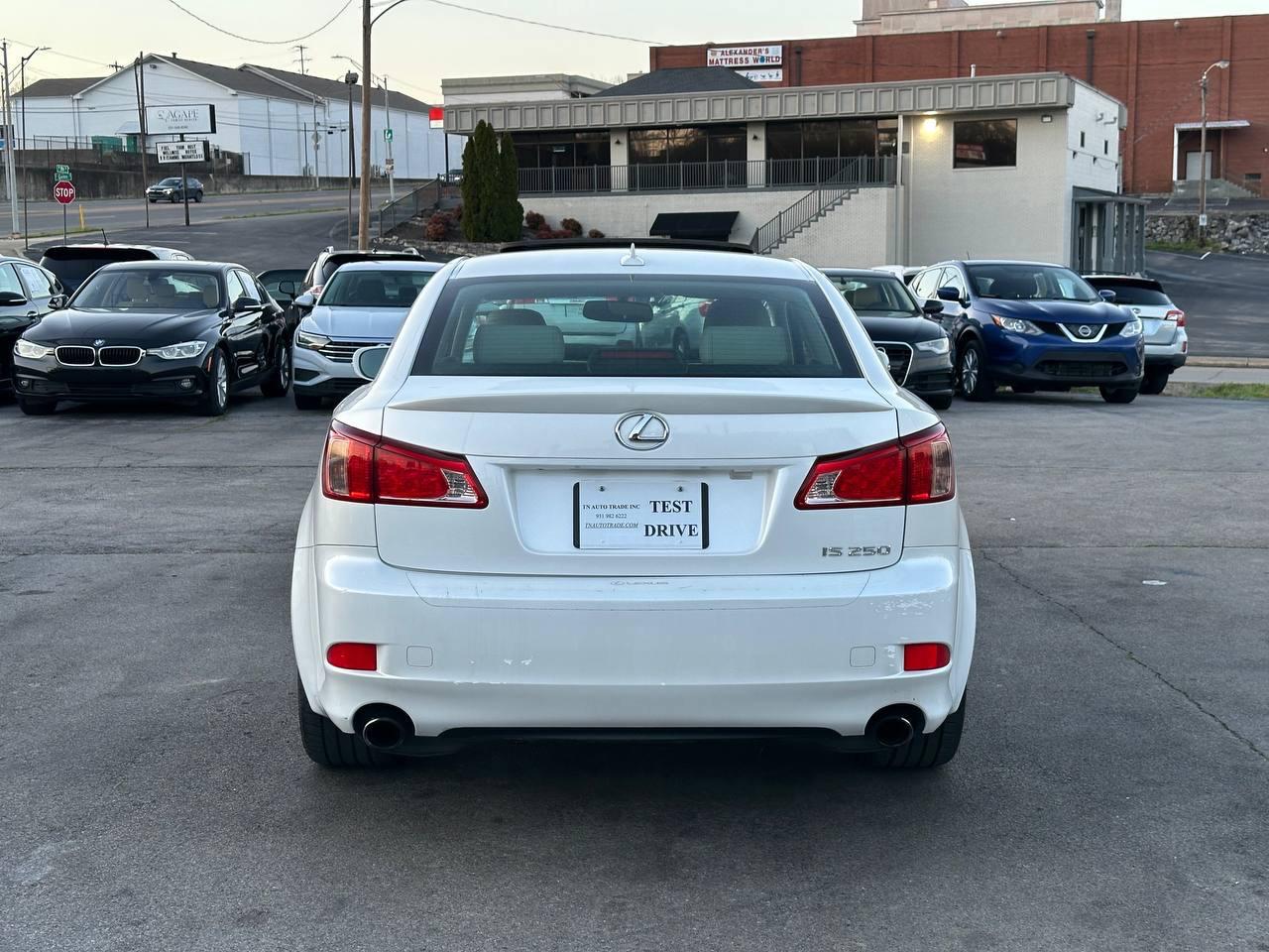 Lexus IS 250 RWD 2011