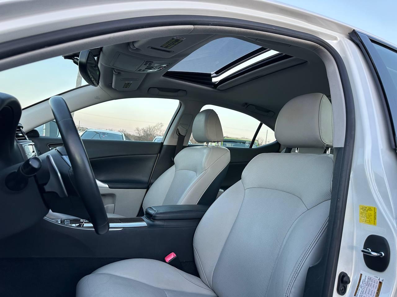 Lexus IS 250 RWD 2011