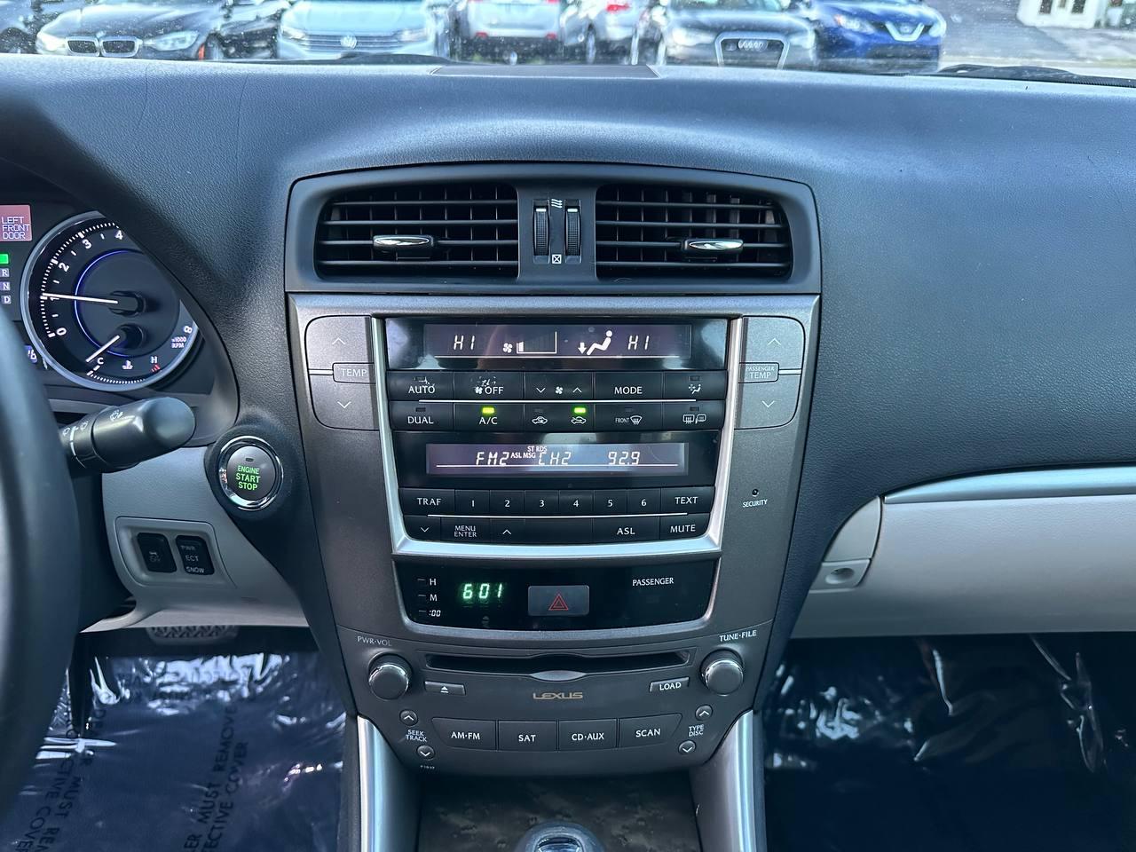 Lexus IS 250 RWD 2011