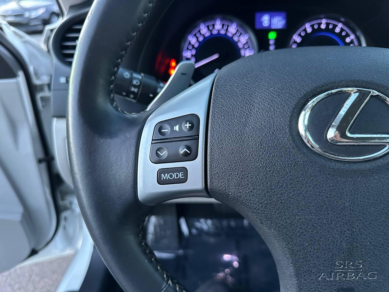 Lexus IS 250 RWD 2011