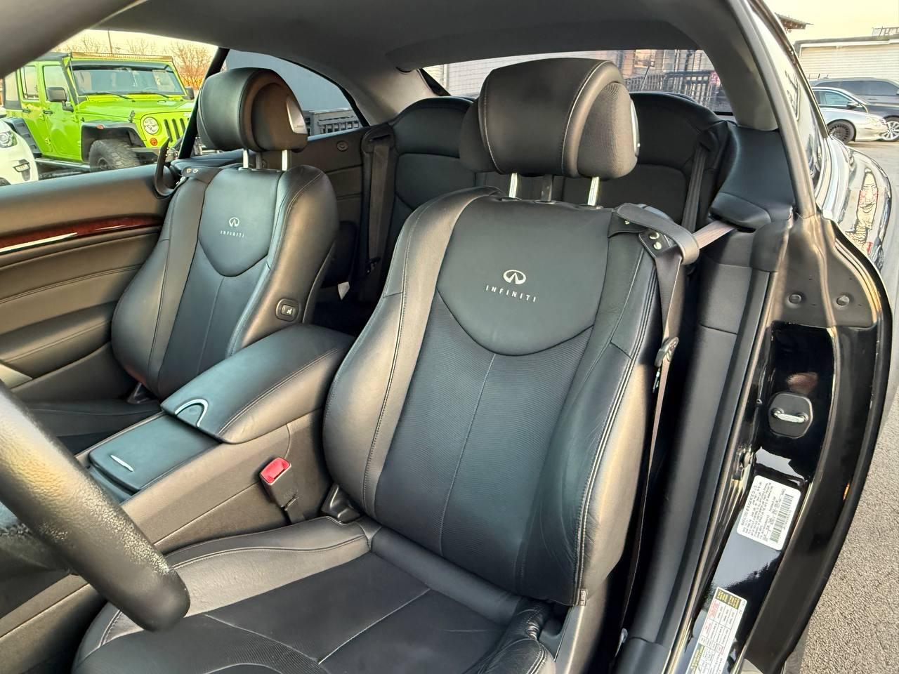 Infiniti G Convertible Base 2012