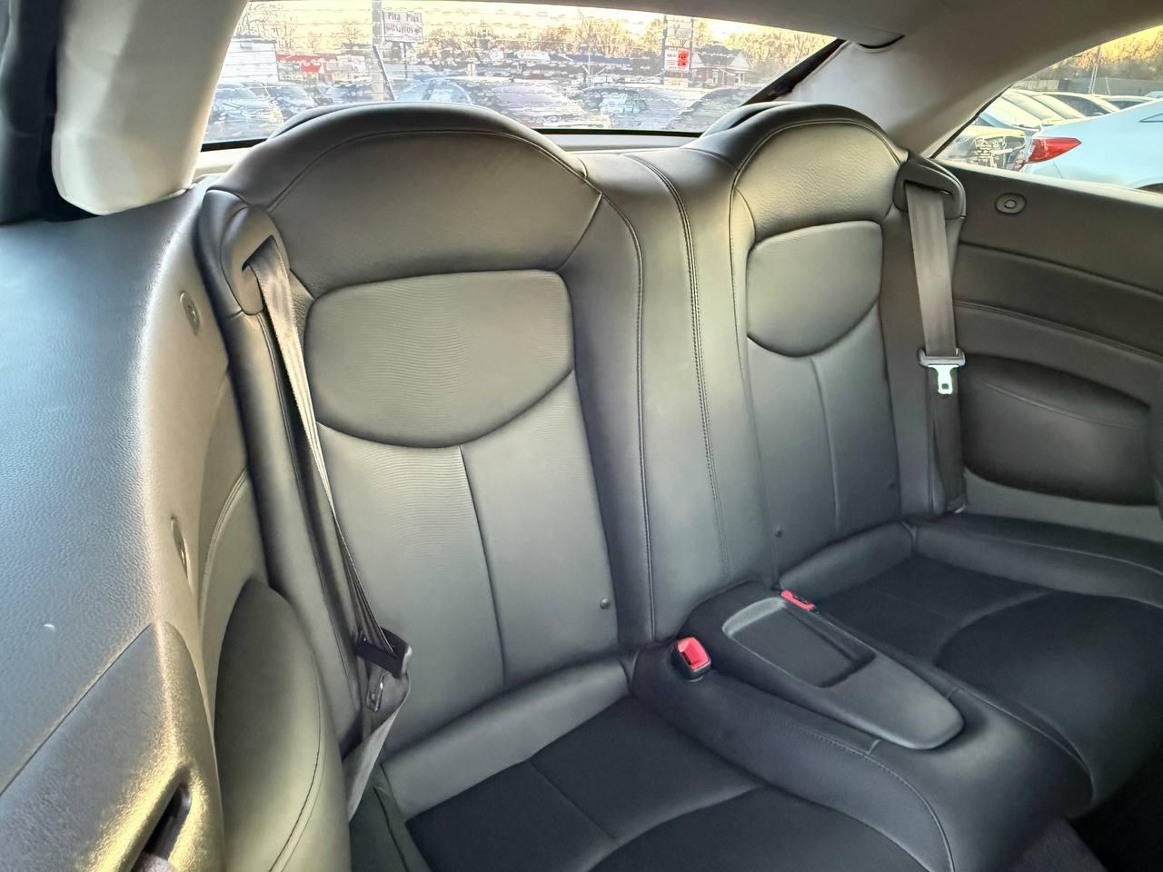 Infiniti G Convertible Base 2012