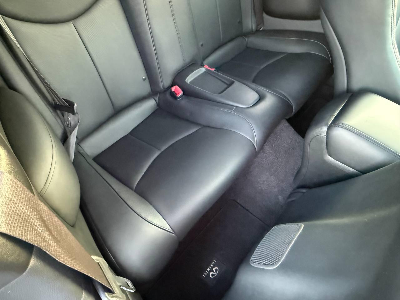 Infiniti G Convertible Base 2012