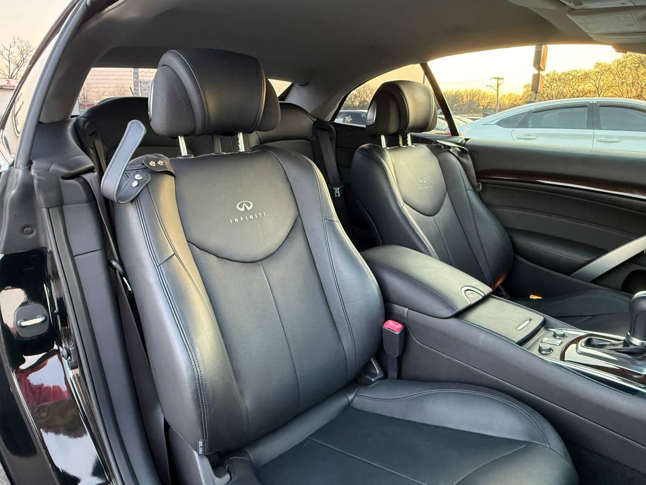 Infiniti G Convertible Base 2012