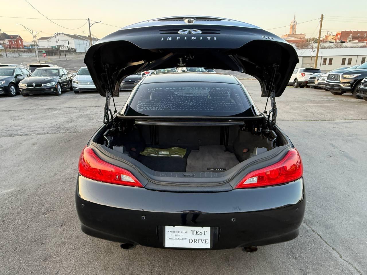 Infiniti G Convertible Base 2012