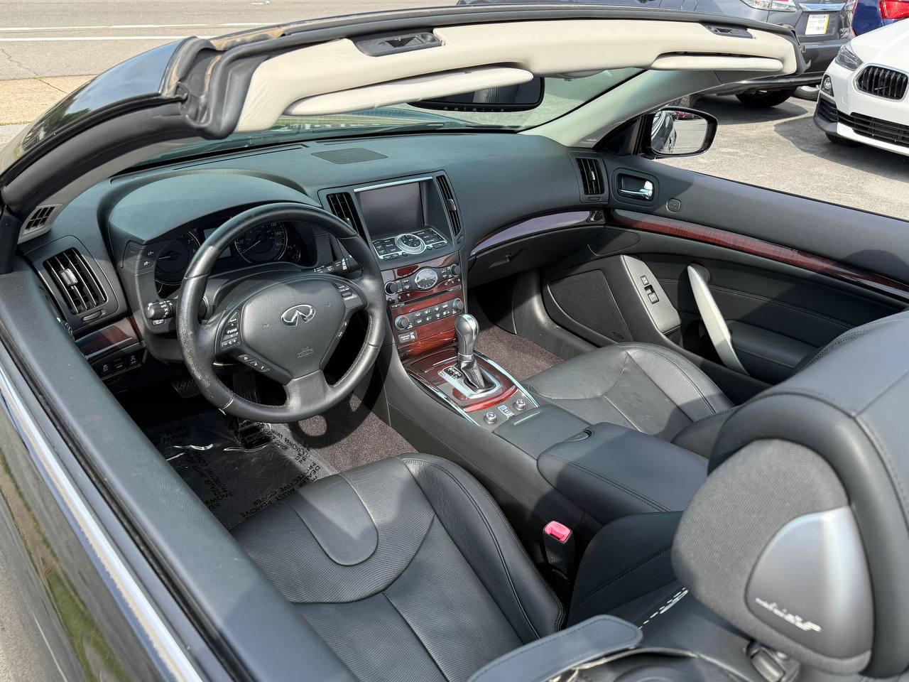 Infiniti G Convertible Base 2012