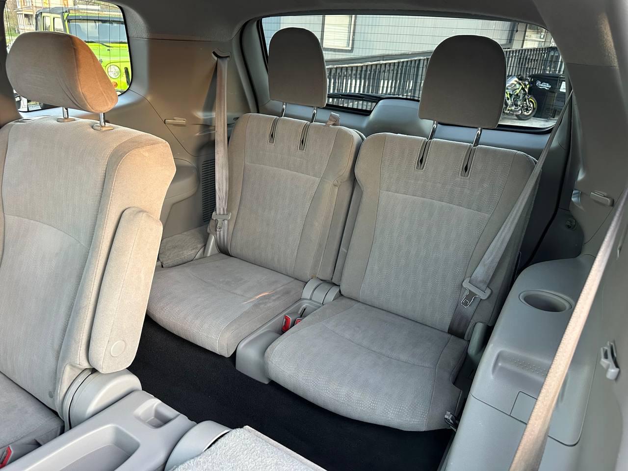 Toyota Highlander Base 2WD I4 2013