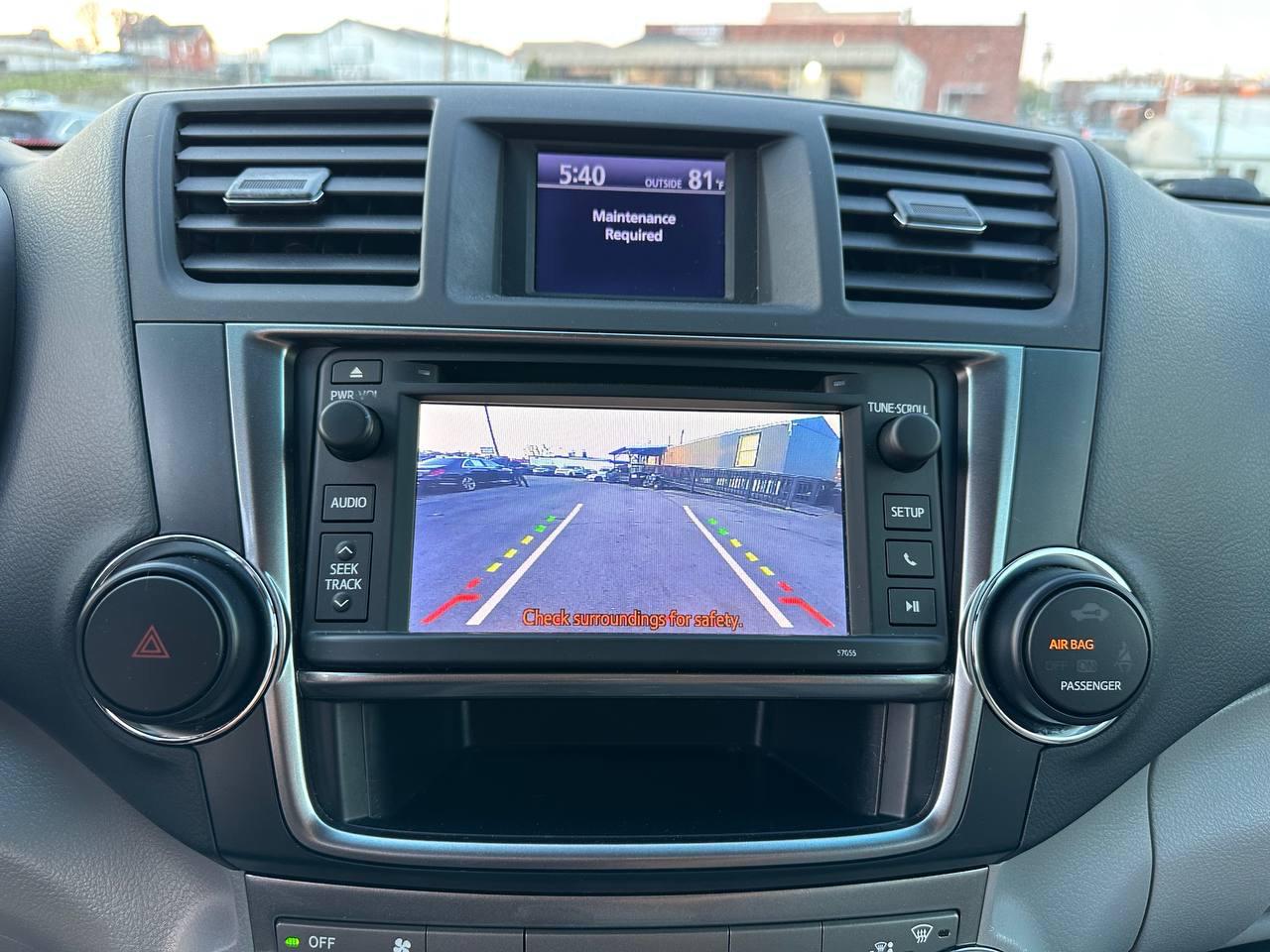 Toyota Highlander Base 2WD I4 2013