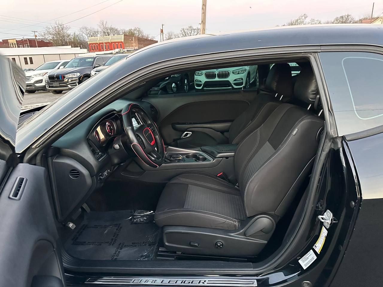 Dodge Challenger SXT 2015