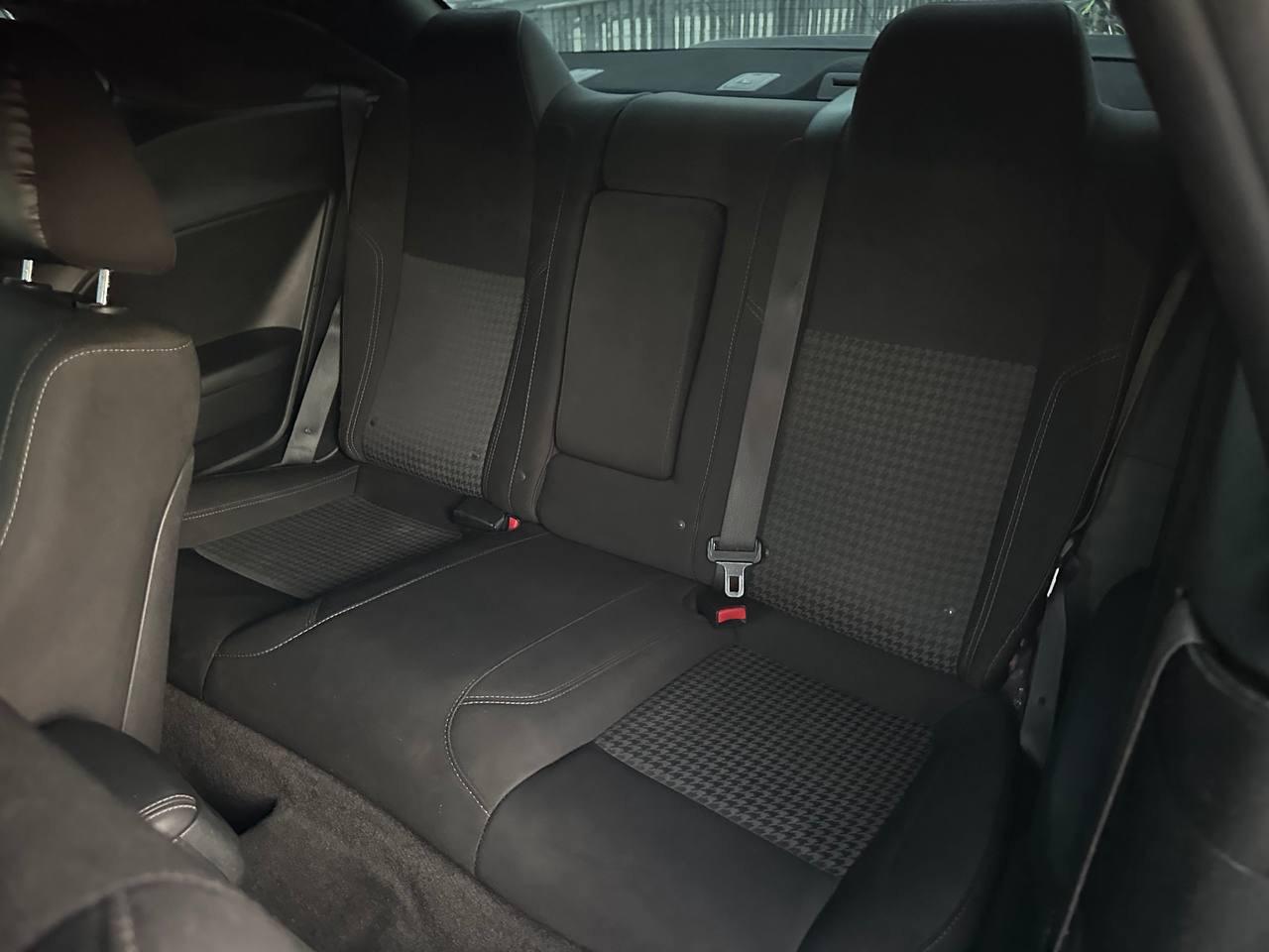 Dodge Challenger SXT 2015