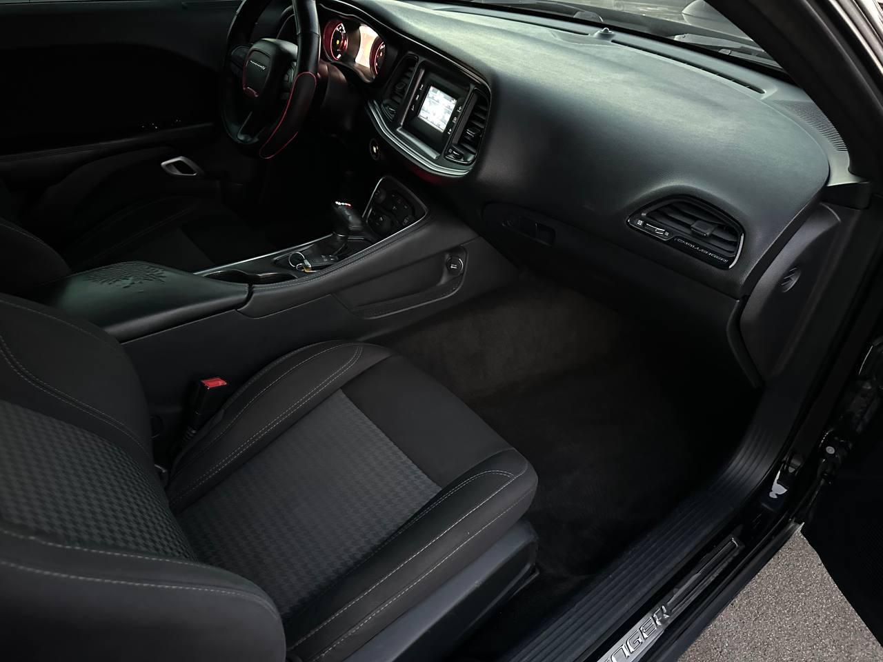 Dodge Challenger SXT 2015