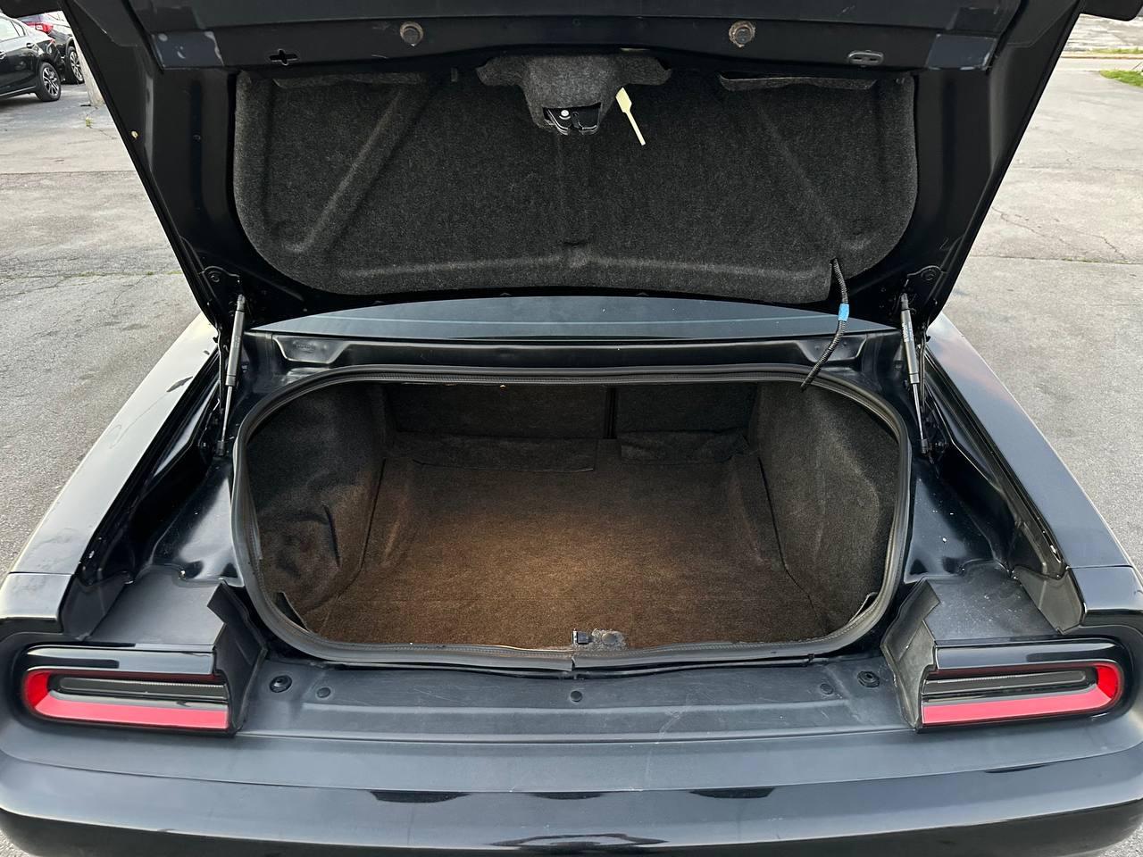 Dodge Challenger SXT 2015