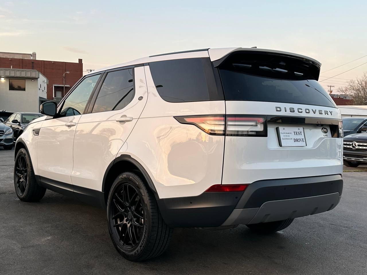 Land Rover Discovery SE 2019