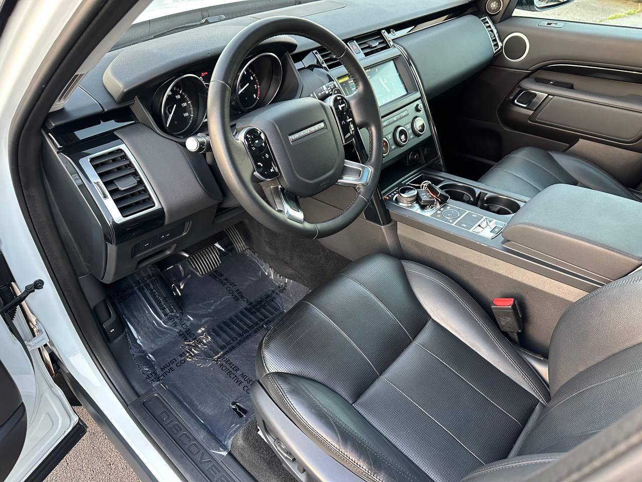 Land Rover Discovery SE 2019