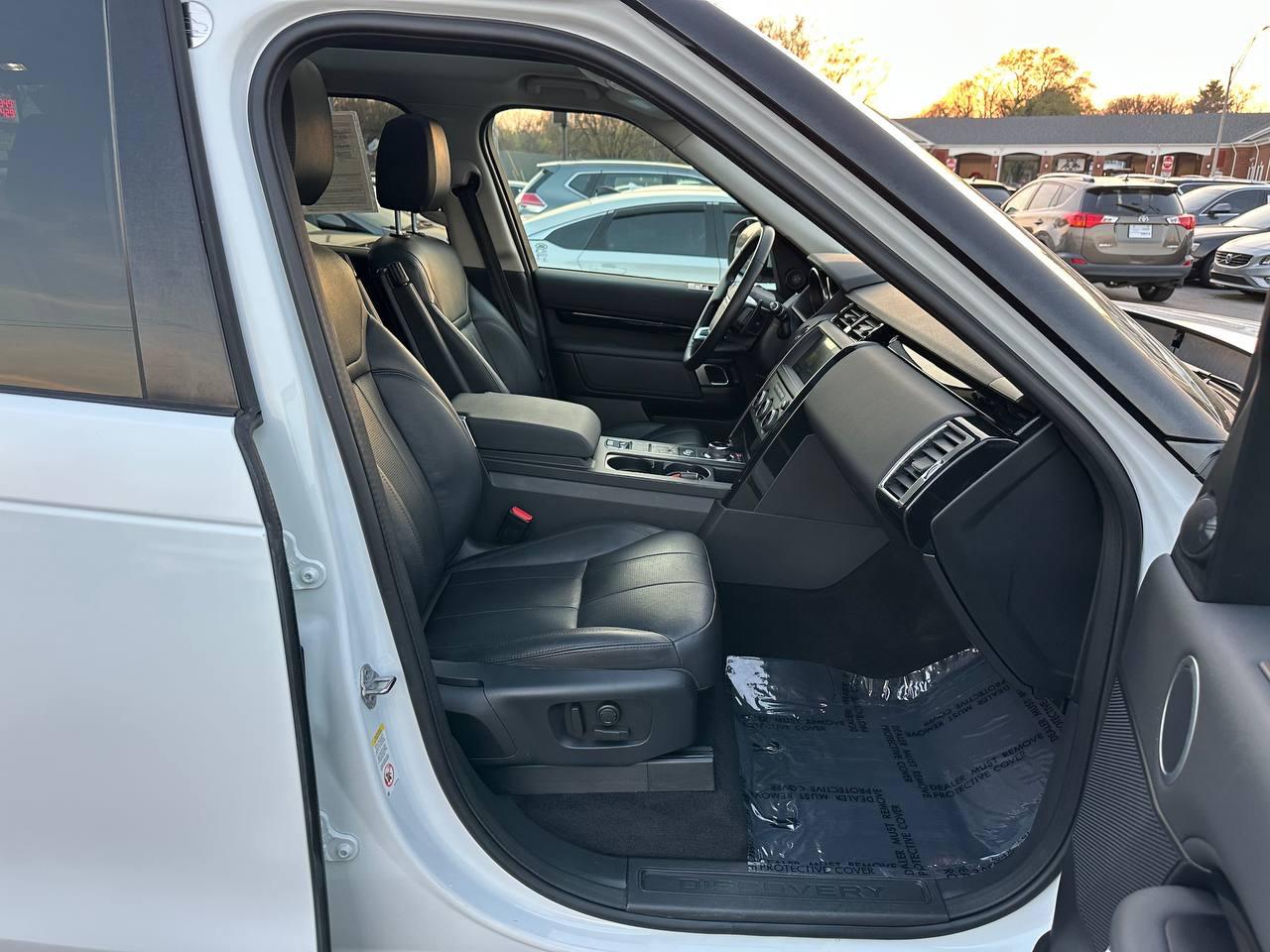 Land Rover Discovery SE 2019