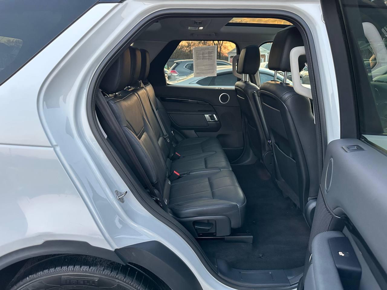 Land Rover Discovery SE 2019