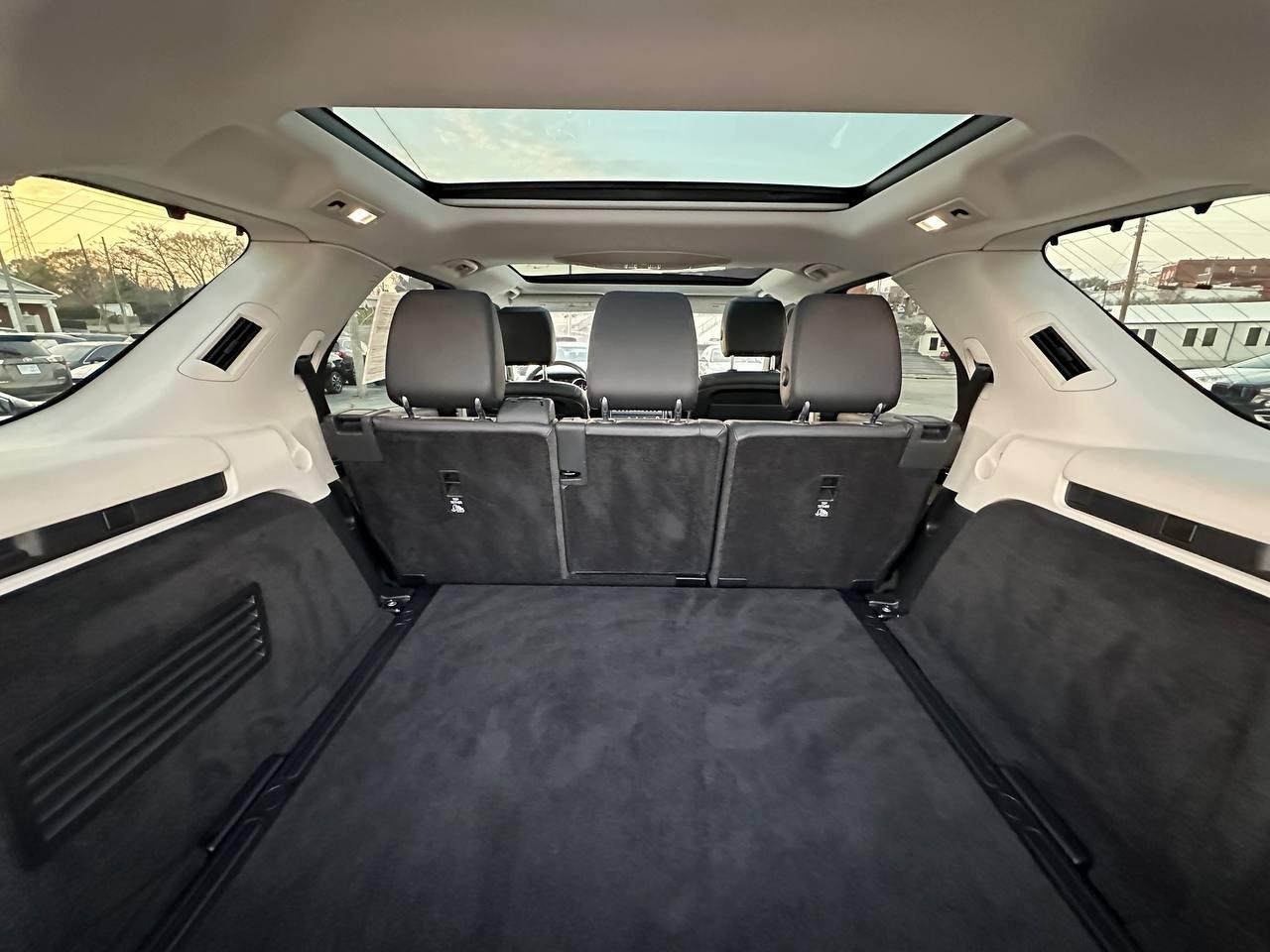 Land Rover Discovery SE 2019