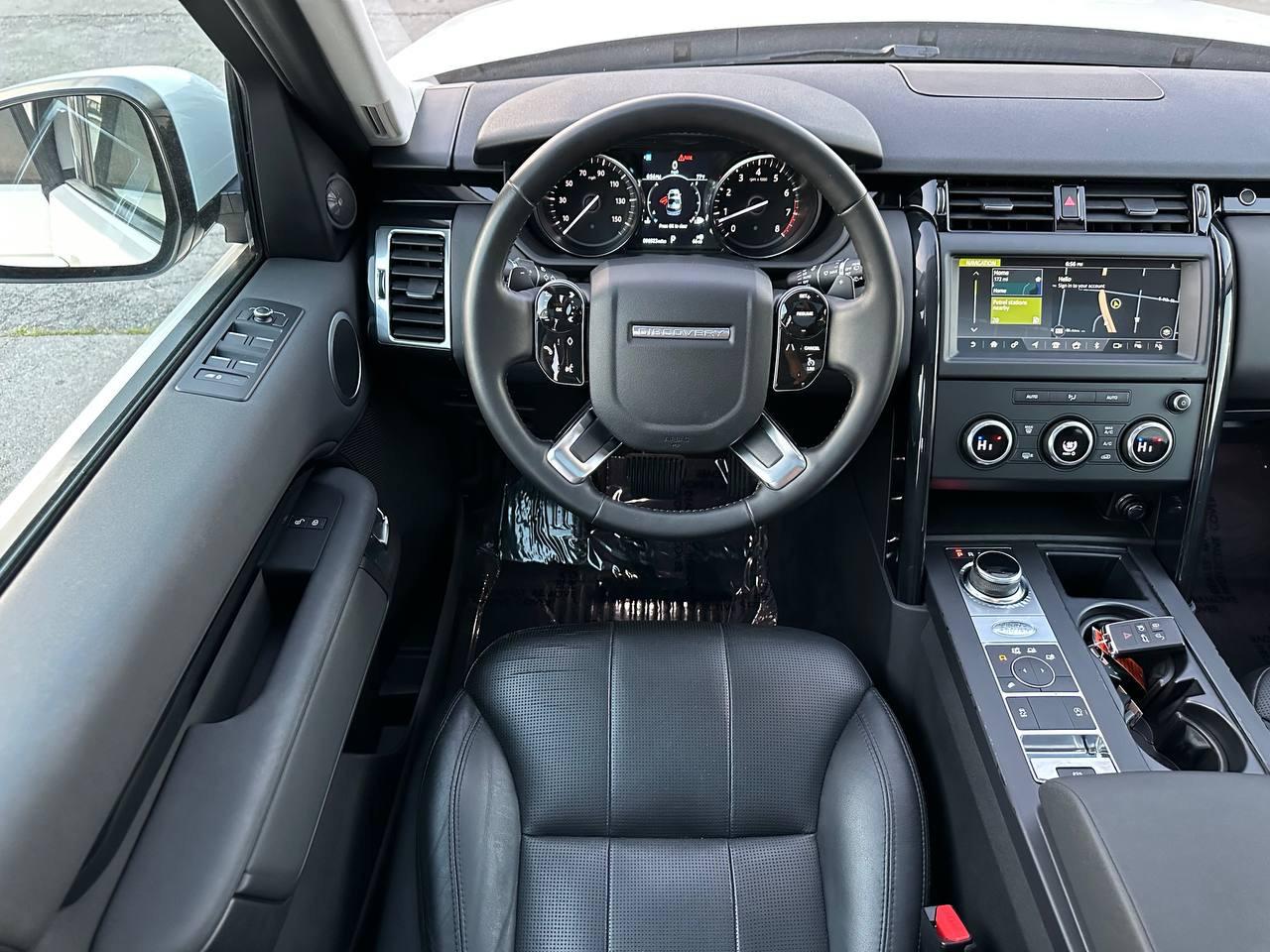 Land Rover Discovery SE 2019
