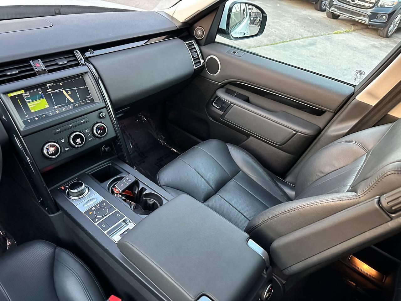 Land Rover Discovery SE 2019