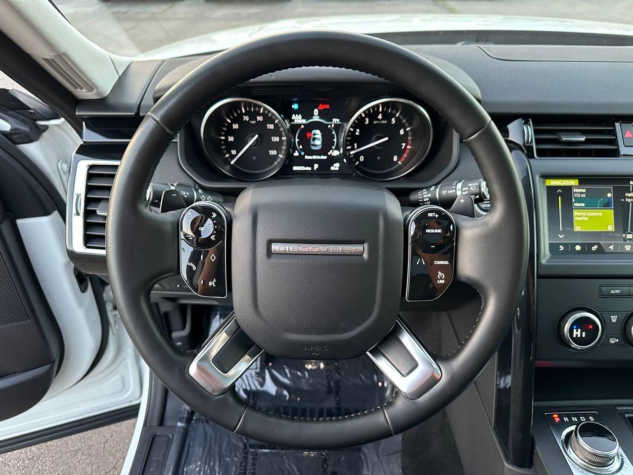 Land Rover Discovery SE 2019