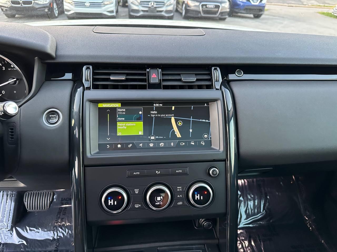 Land Rover Discovery SE 2019