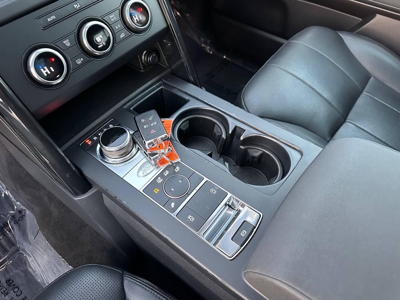 Land Rover Discovery SE 2019