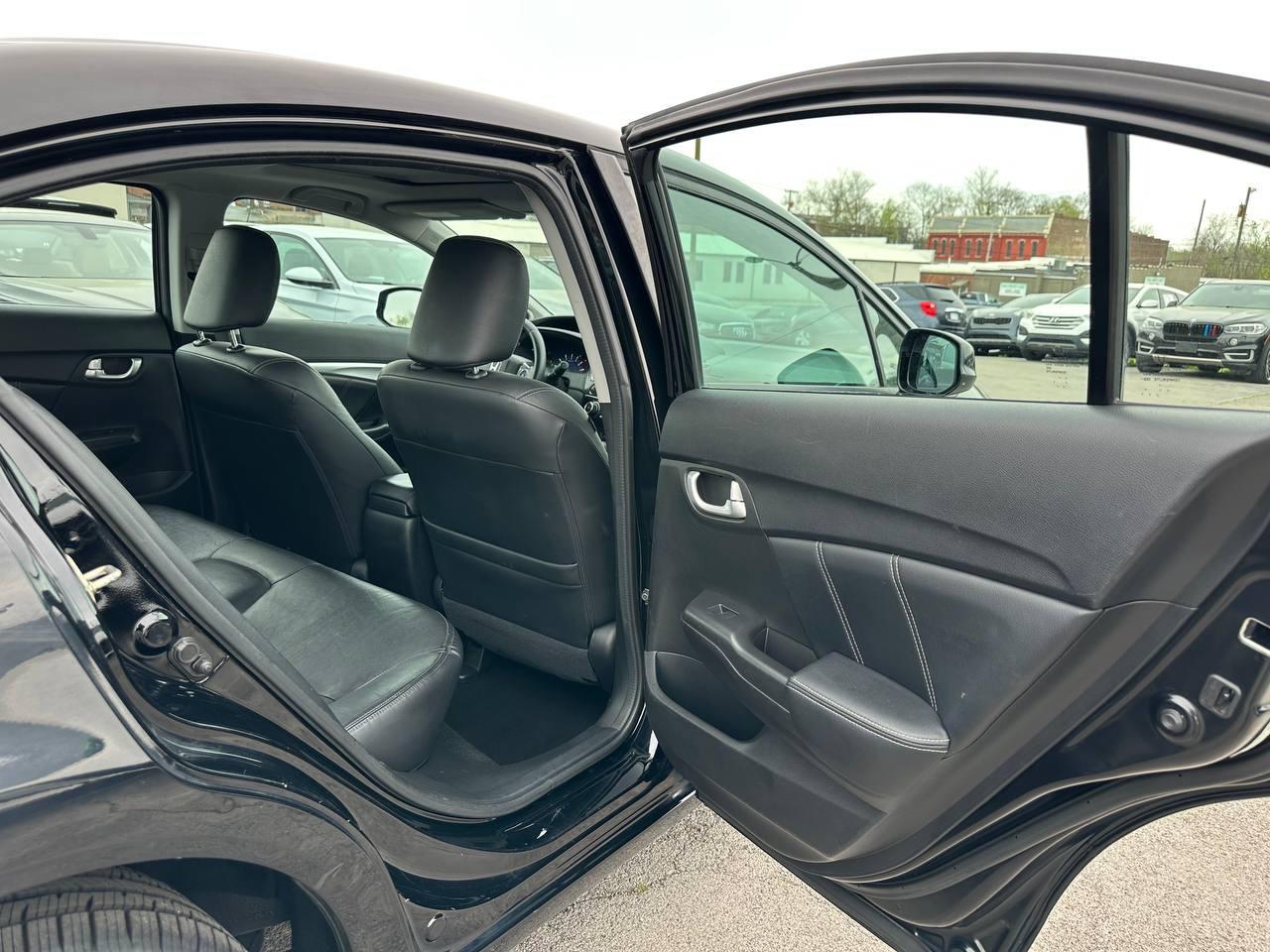 Honda Civic EX-L Sedan 5-Speed AT 2013