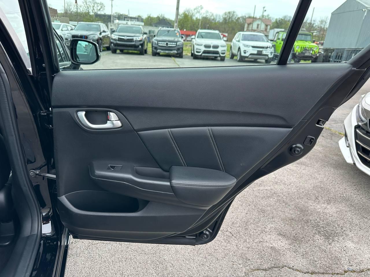 Honda Civic EX-L Sedan 5-Speed AT 2013