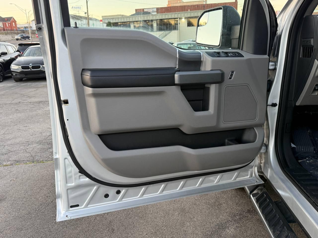 Ford F-150 XLT SuperCrew 5.5-ft. Bed 4WD 2016