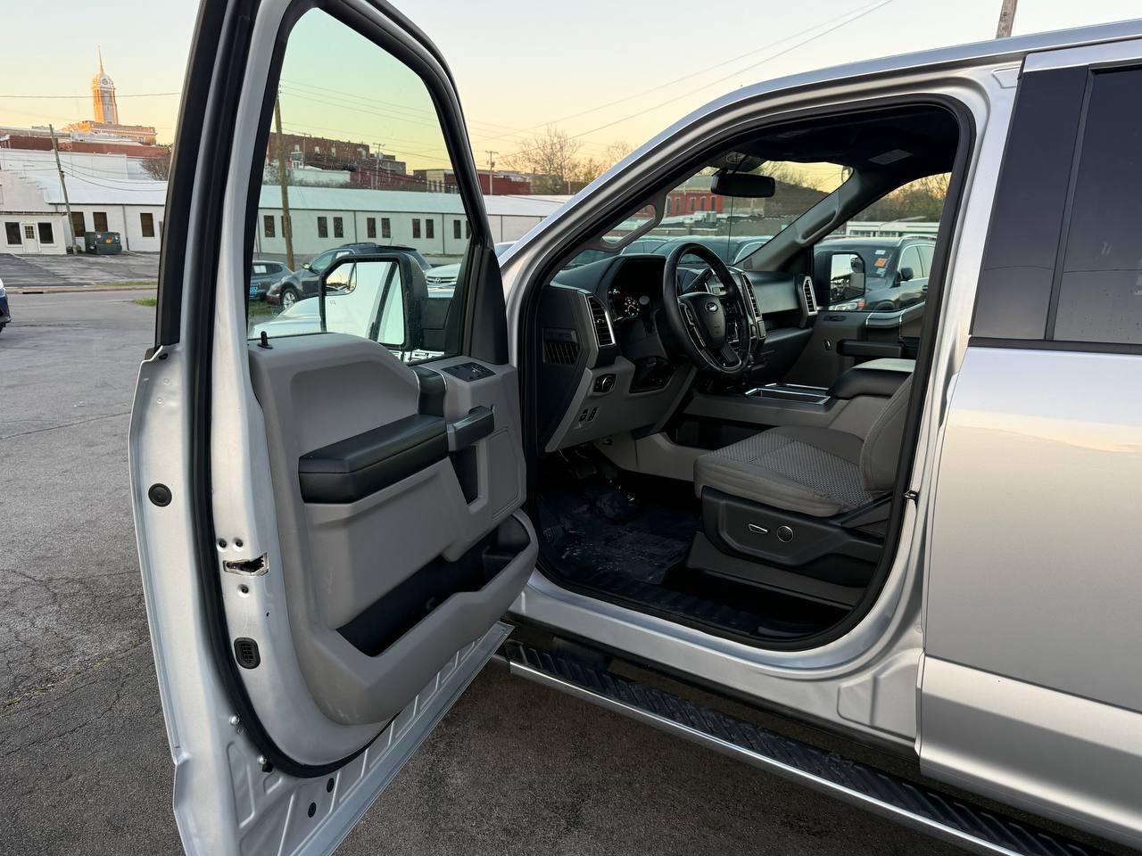 Ford F-150 XLT SuperCrew 5.5-ft. Bed 4WD 2016