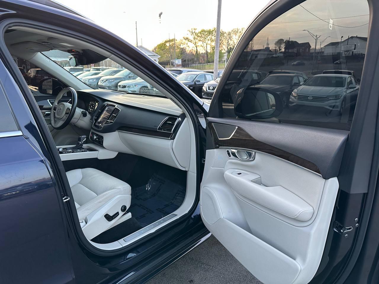 Volvo XC90 T6 Momentum AWD 2016