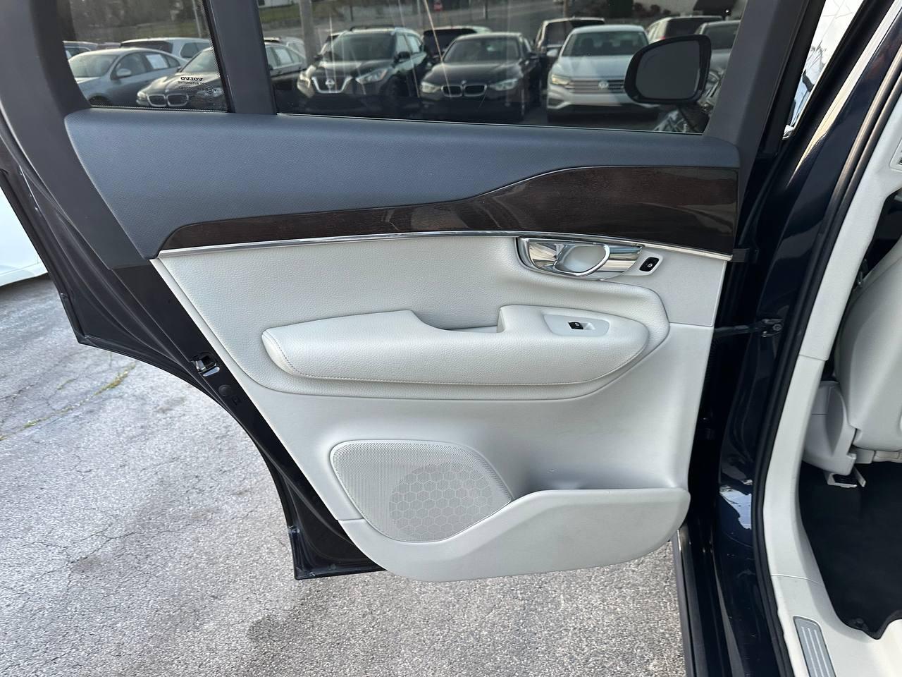 Volvo XC90 T6 Momentum AWD 2016