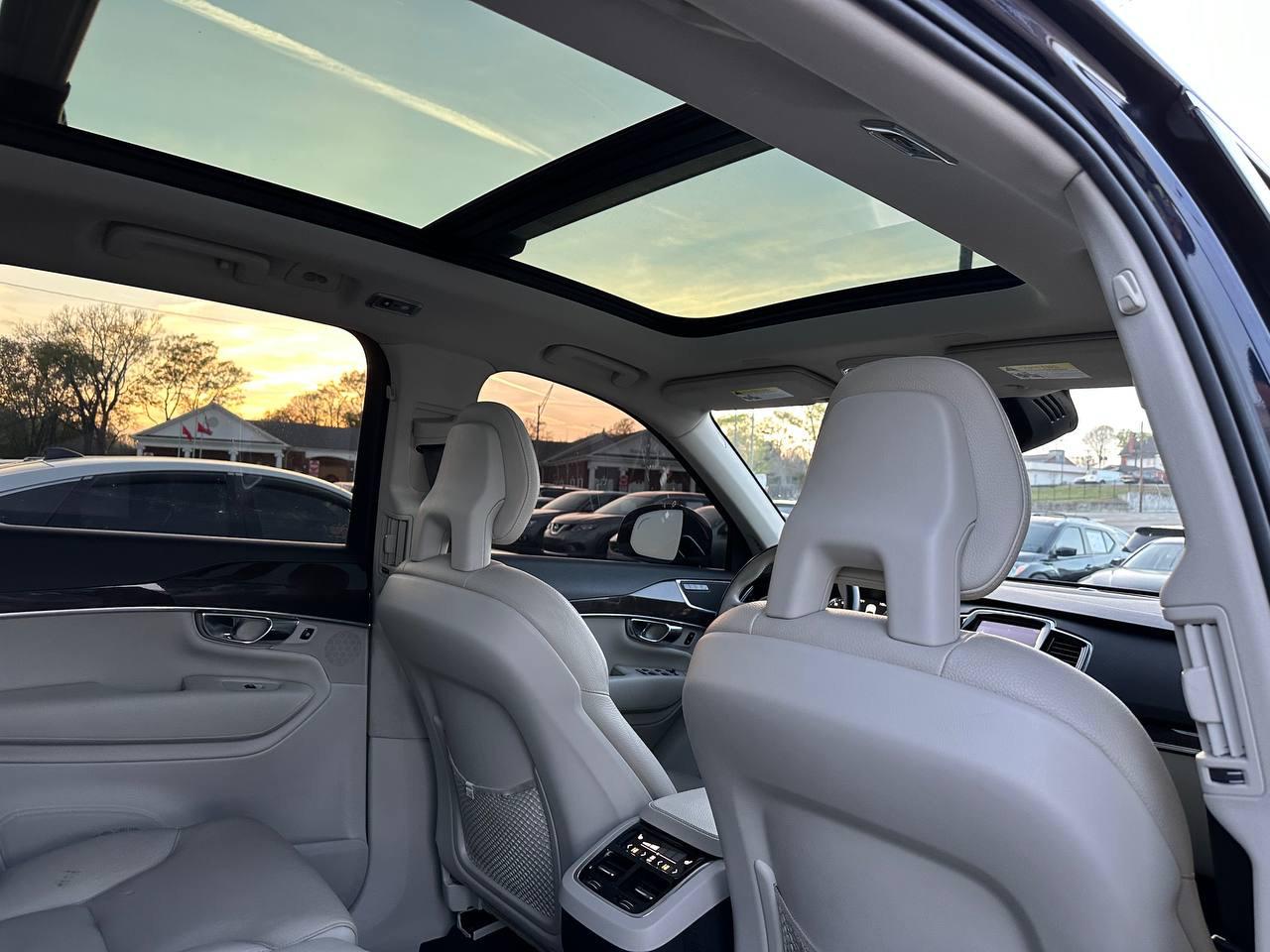 Volvo XC90 T6 Momentum AWD 2016