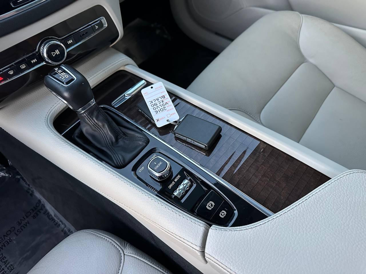 Volvo XC90 T6 Momentum AWD 2016