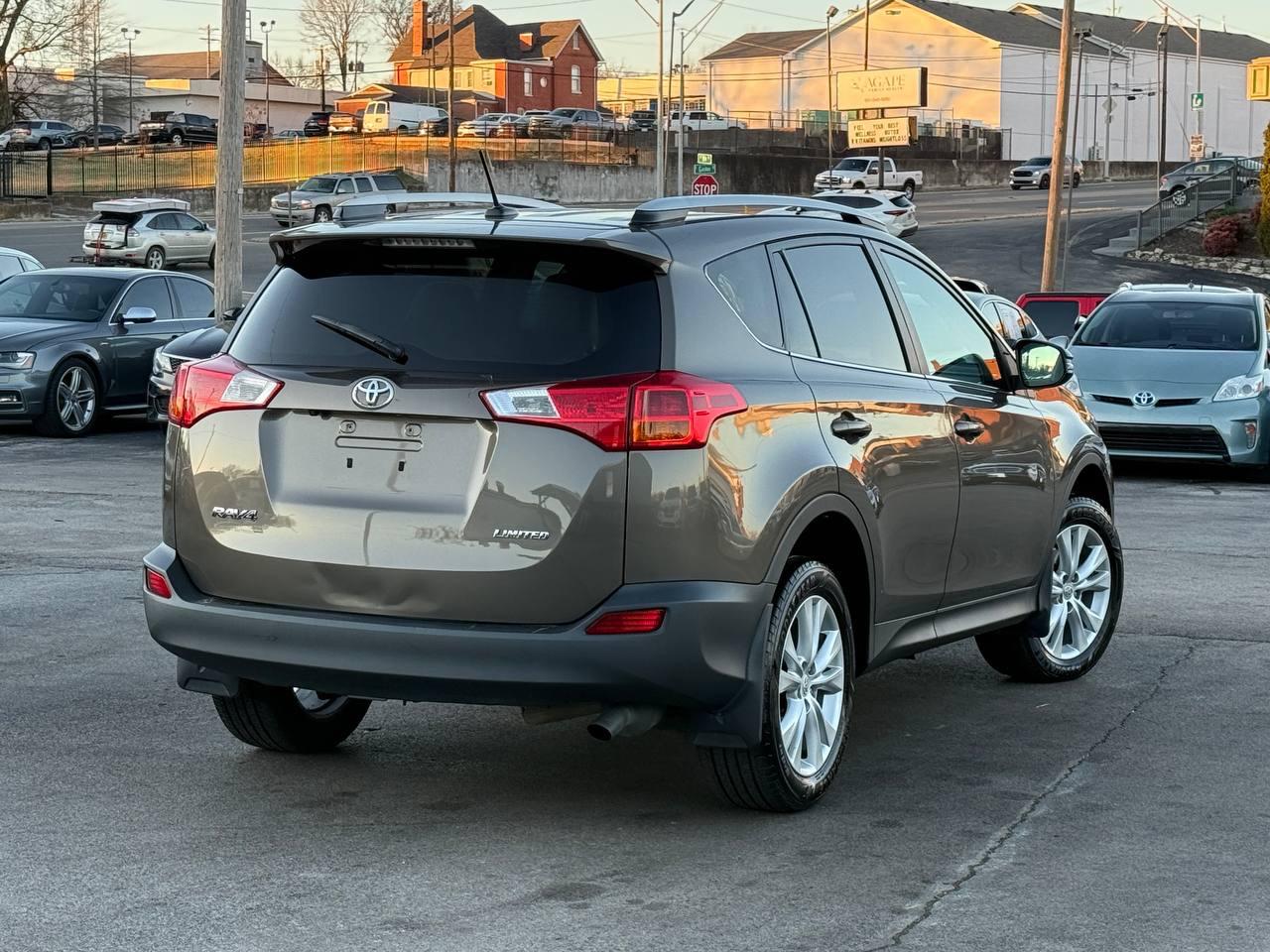 Toyota RAV4 Limited AWD 2013