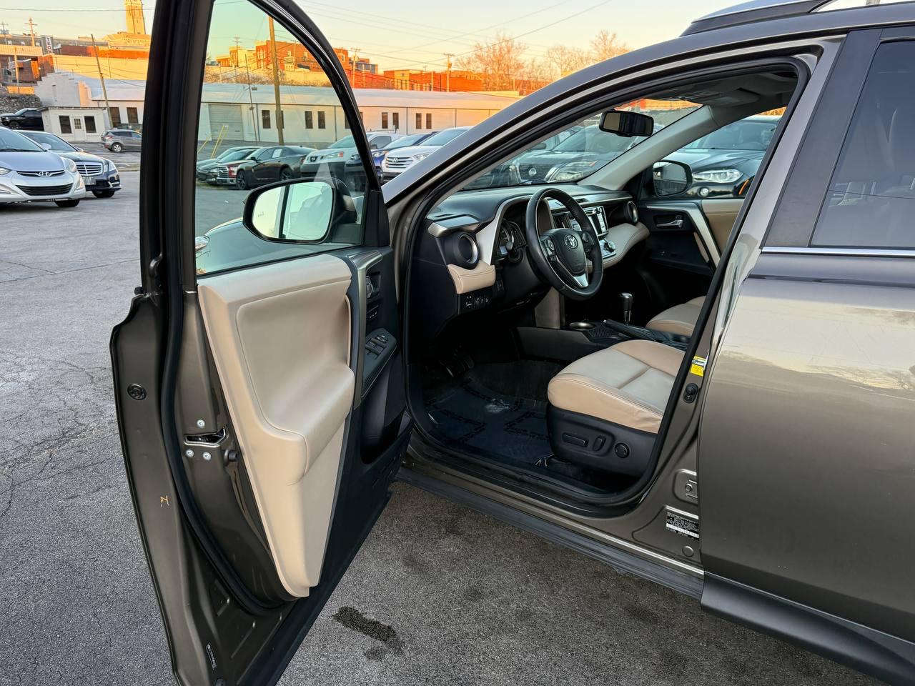 Toyota RAV4 Limited AWD 2013