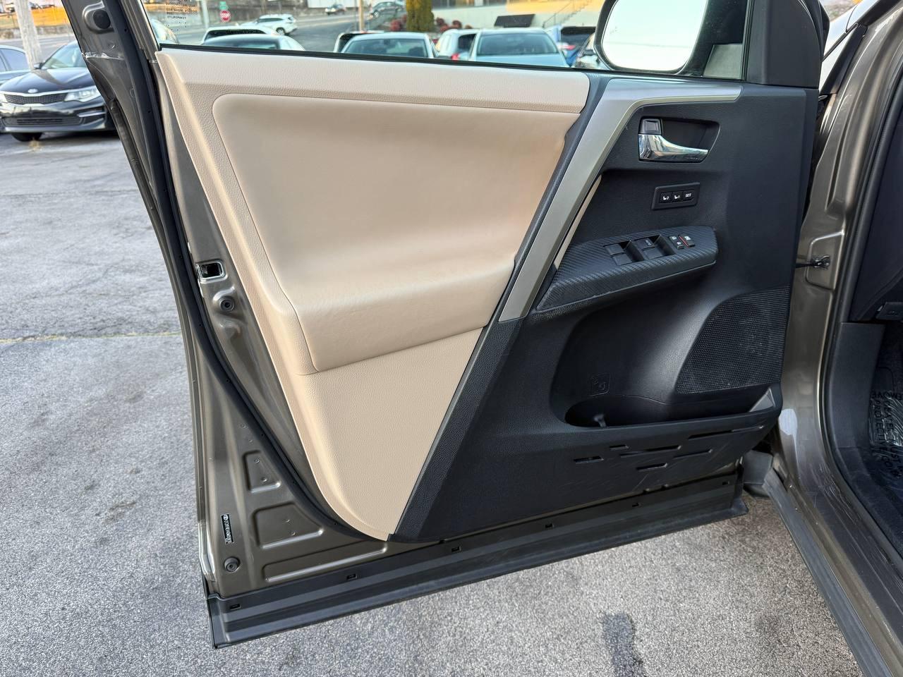 Toyota RAV4 Limited AWD 2013