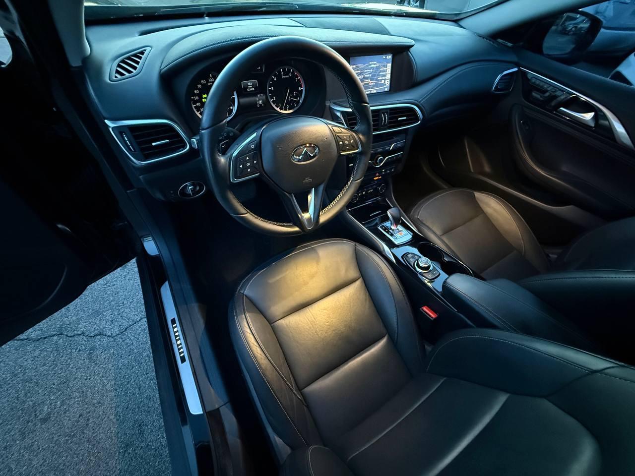 Infiniti QX30 Luxury AWD 2017