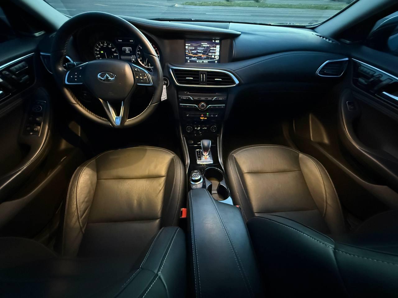 Infiniti QX30 Luxury AWD 2017