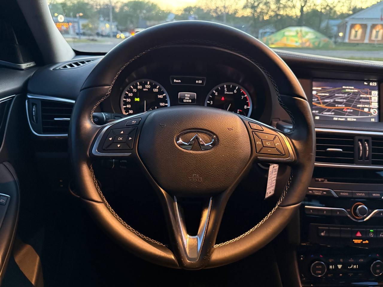 Infiniti QX30 Luxury AWD 2017