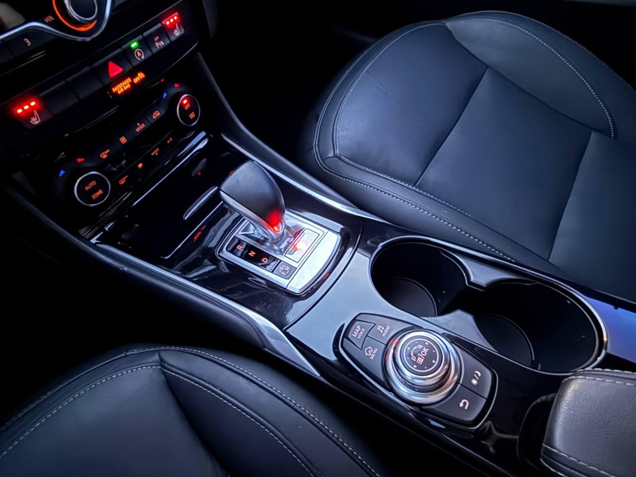 Infiniti QX30 Luxury AWD 2017