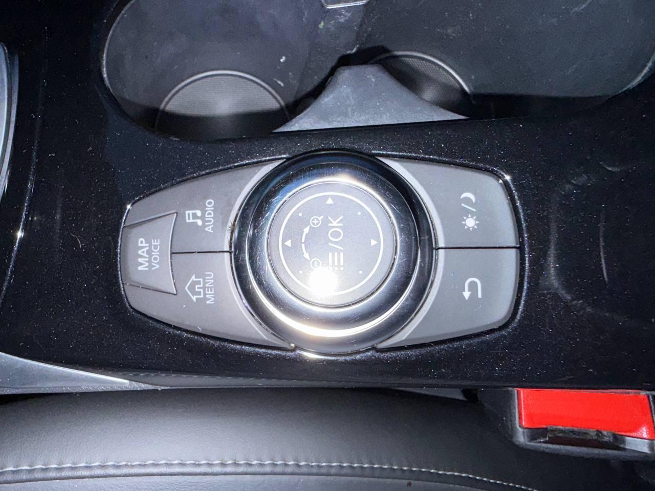 Infiniti QX30 Luxury AWD 2017