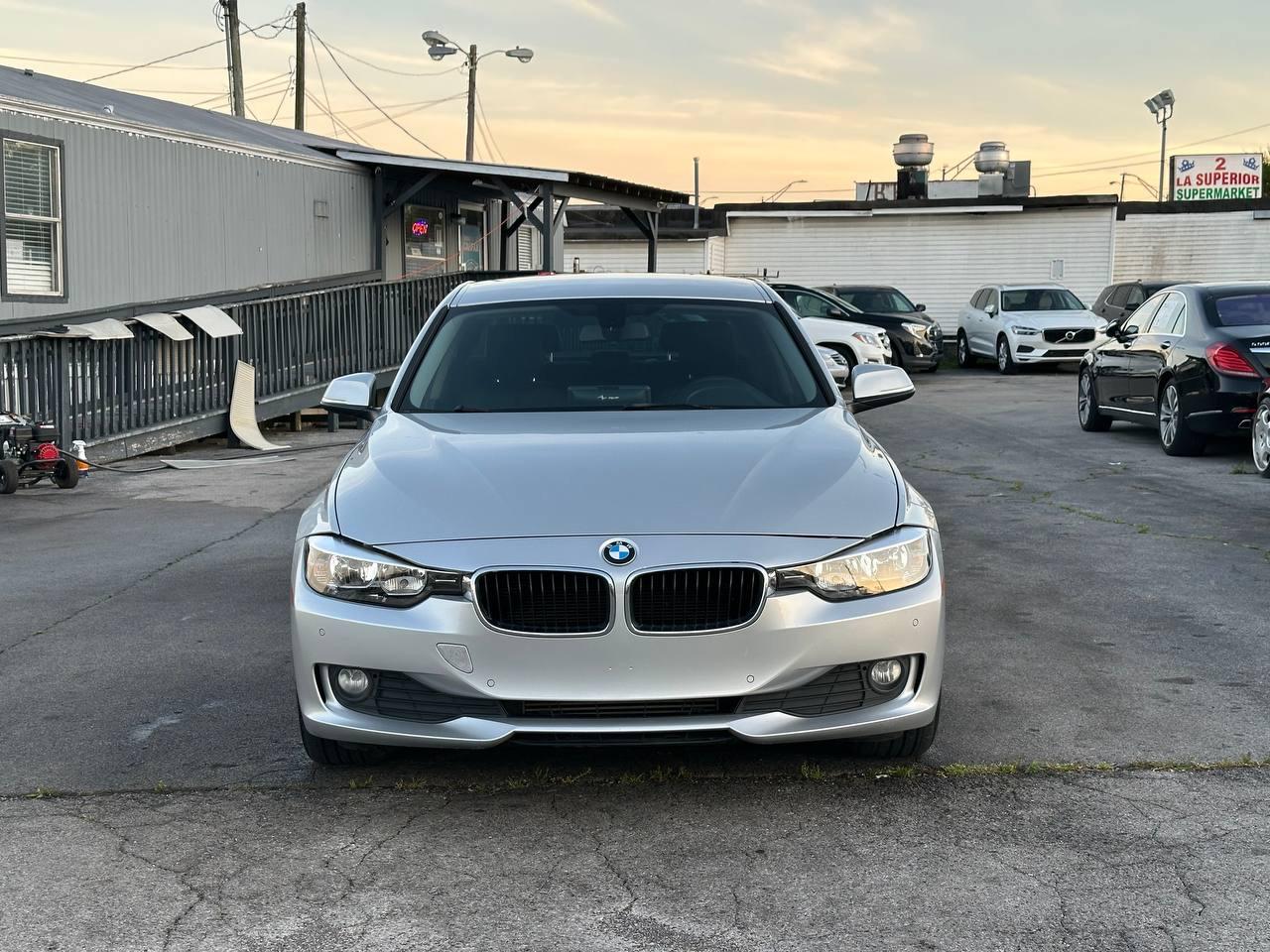BMW 3-Series 320i Sedan 2014